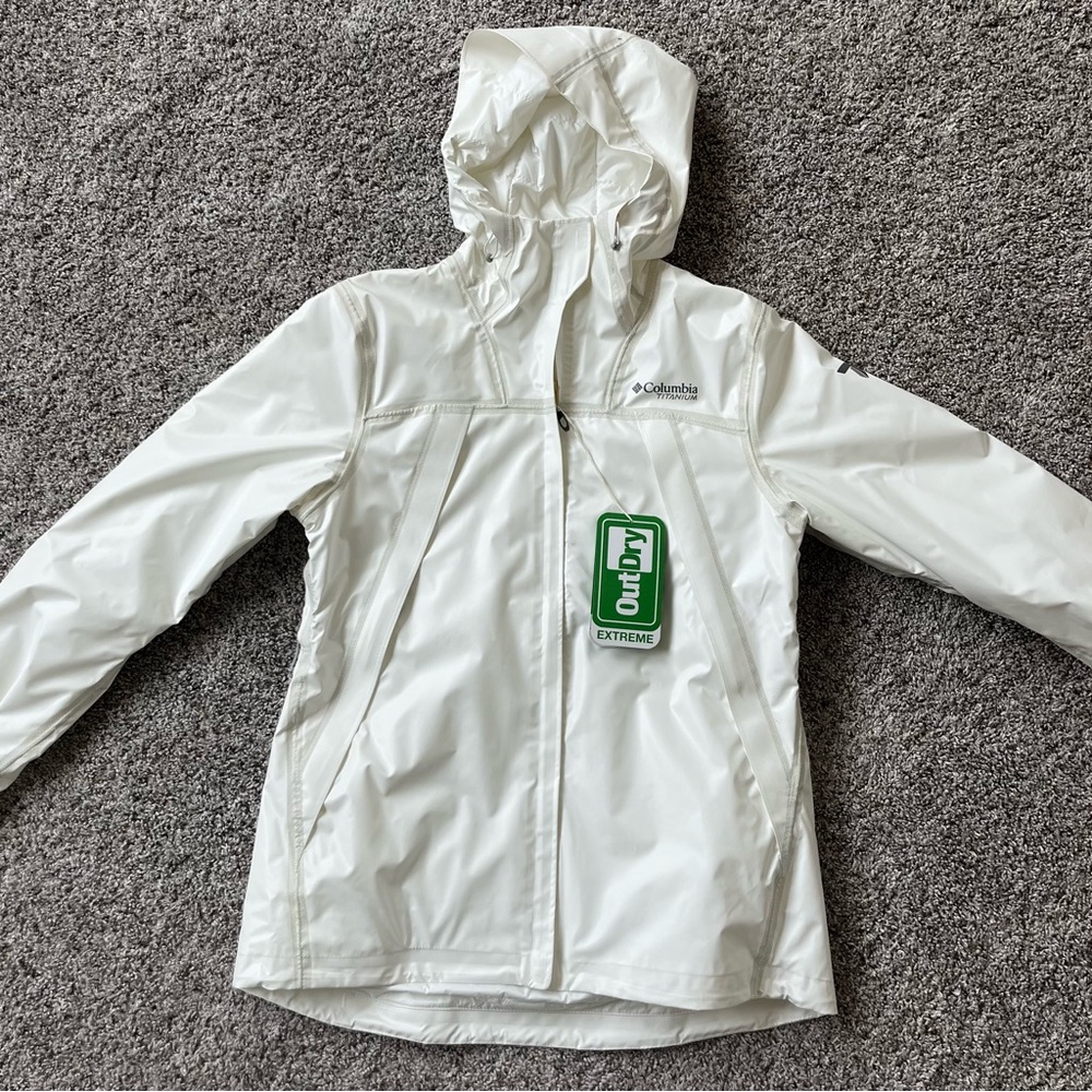 Columbia women’s waterproof rain/ski jacket size medium